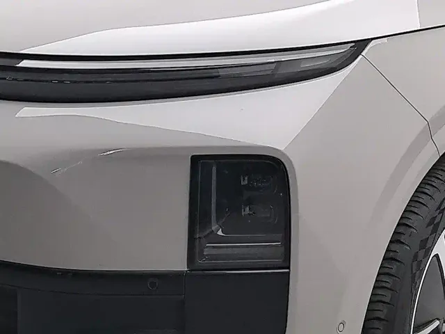 Li Auto L6 — Фото автомобиля 7