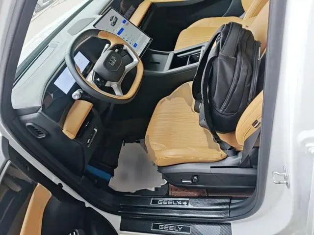 Geely Galaxy L7 — Фото автомобиля 14