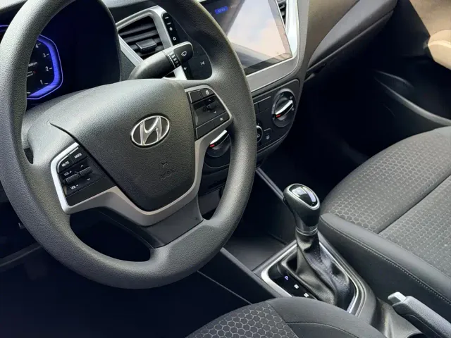 Hyundai Verna — Фото автомобиля 13