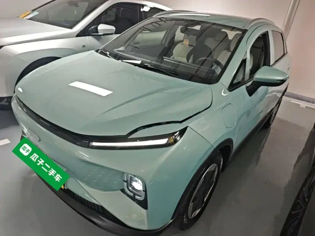 Фотография автомобиля — Geely Geometry E Firefly
