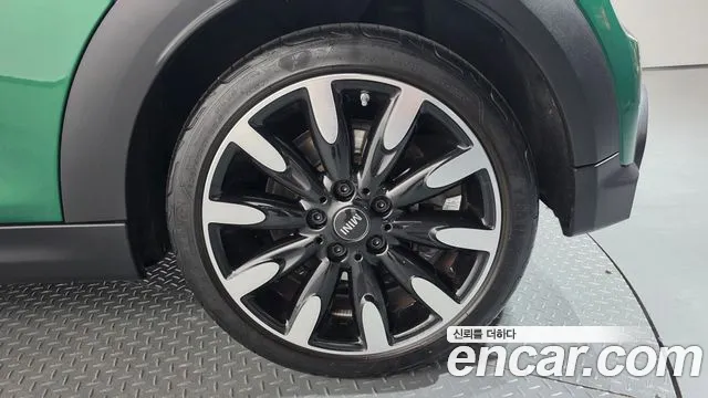 MINI Cooper — Фото автомобиля 21