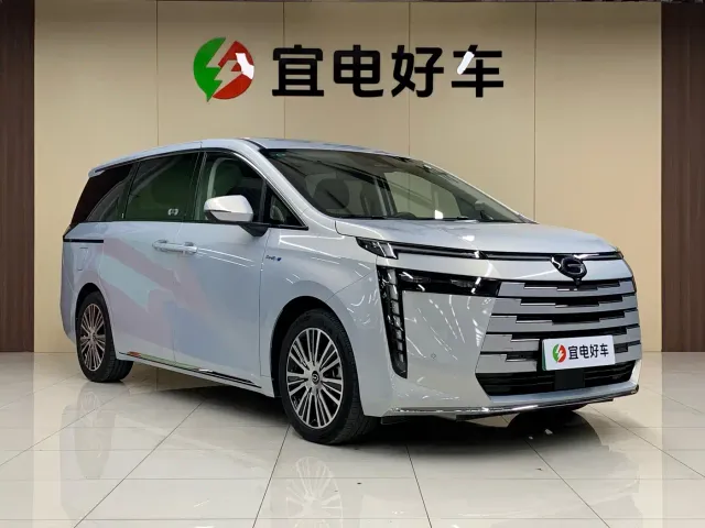 GAC Trumpchi E8 — Фото автомобиля 3