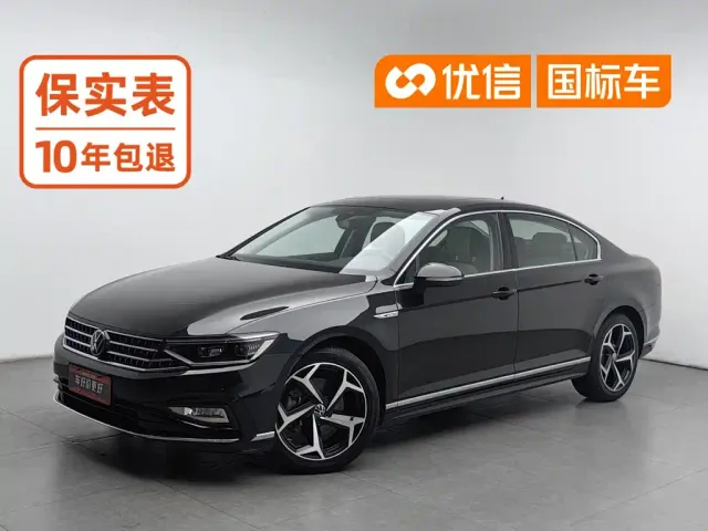 Фотография автомобиля — Volkswagen Magotan