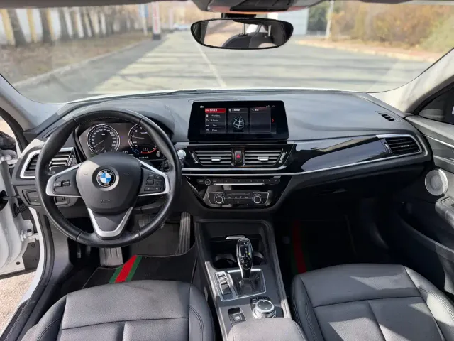BMW 1 Series — Фото автомобиля 12