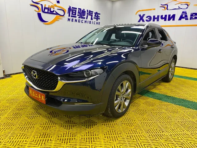 Фотография автомобиля — Mazda CX-30