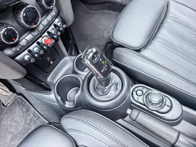 MINI John Cooper Works — Фото автомобиля 21