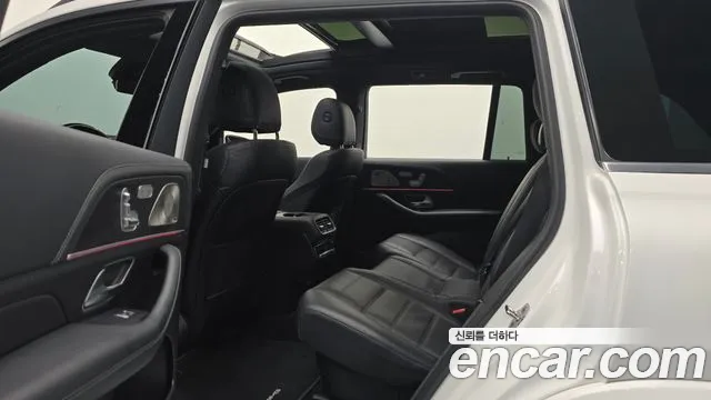 Mercedes-Benz GLS-Class — Фото автомобиля 12