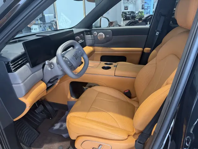 IM Motors LS8 — Фото автомобиля 12