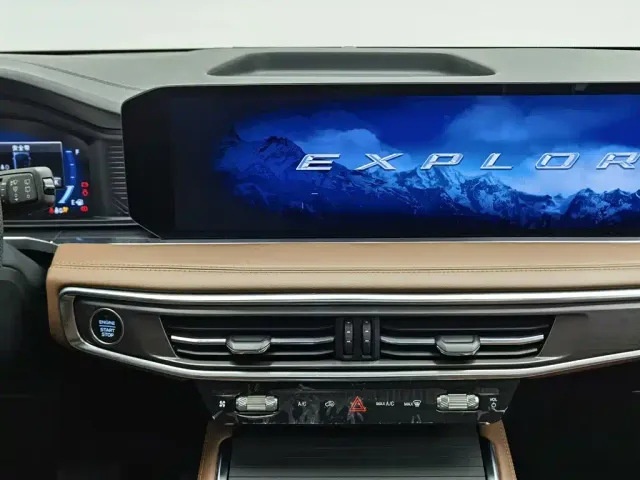 Ford Explorer — Фото автомобиля 12
