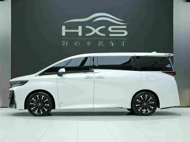 Toyota Vellfire — Фото автомобиля 3
