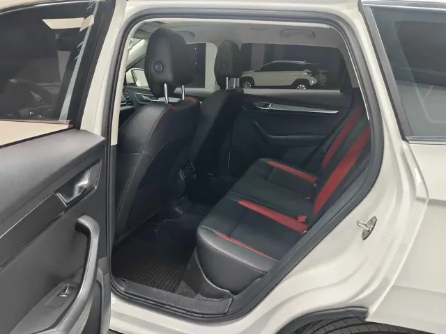 Skoda Karoq — Фото автомобиля 9