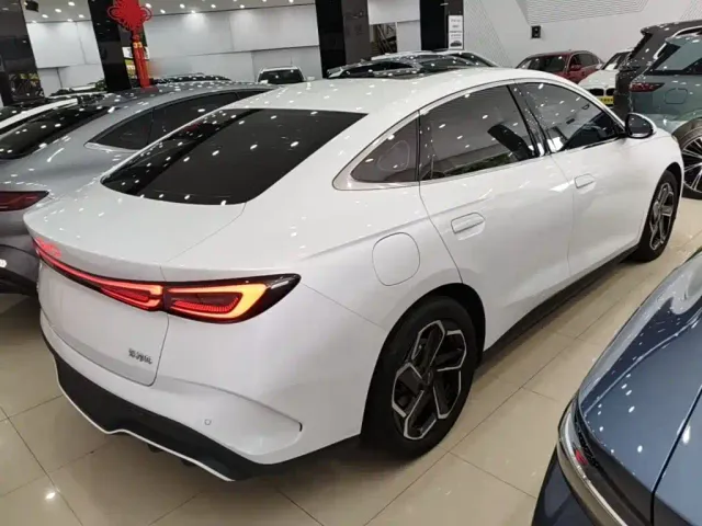 BYD Seal 06 — Фото автомобиля 6