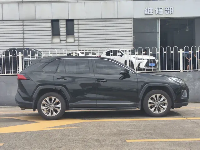 Toyota Wildlander — Фото автомобиля 13