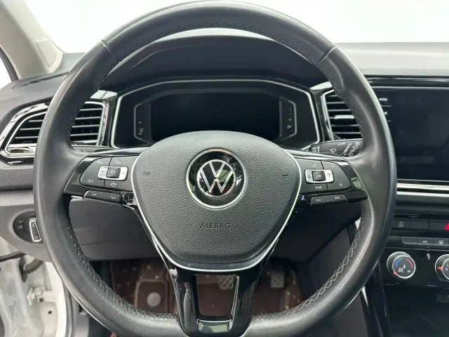 Volkswagen T-Roc — Фото автомобиля 17
