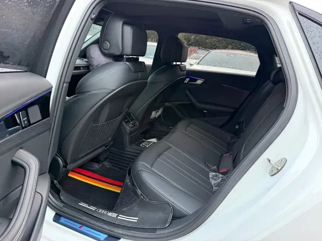 Audi A4L — Фото автомобиля 9