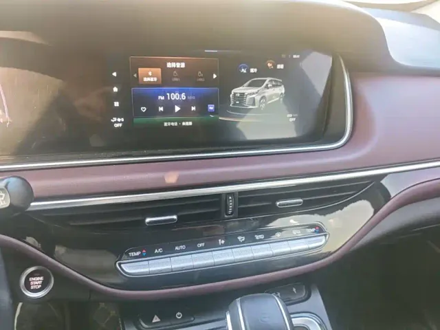 GAC Trumpchi M6 — Фото автомобиля 12