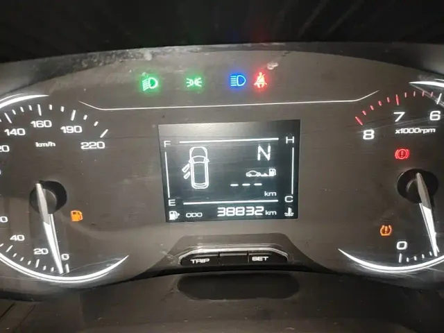 Wuling Asta — Фото автомобиля 11