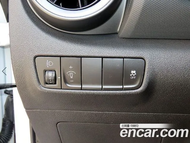 Hyundai Kona Kona (New) — Фото автомобиля 12