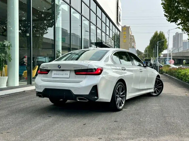 BMW 3 Series — Фото автомобиля 4