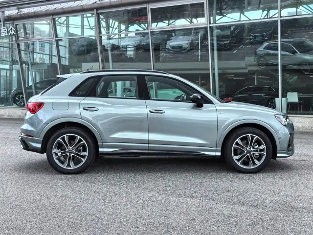 Audi Q3 — Фото автомобиля 4