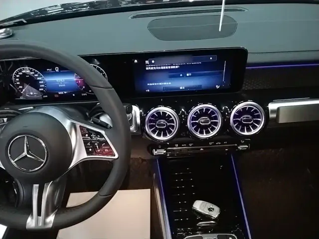Mercedes-Benz GLB-Class — Фото автомобиля 9