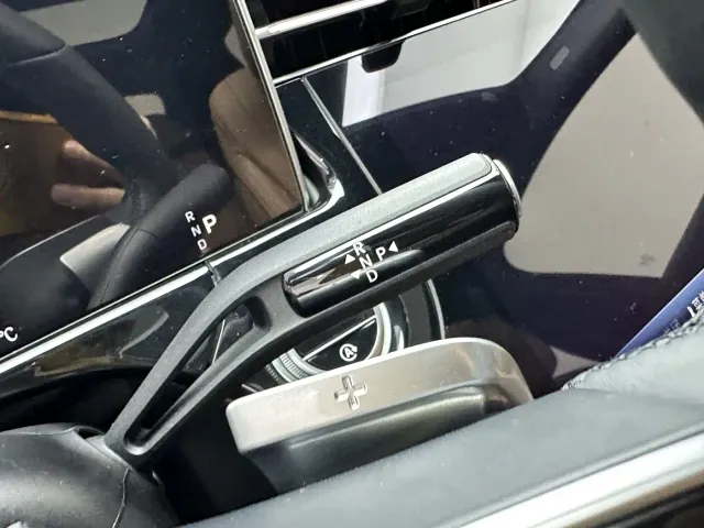 Mercedes-Benz E-Class — Фото автомобиля 18