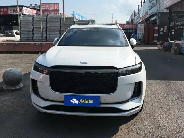 Li Auto ONE — Фото автомобиля 2
