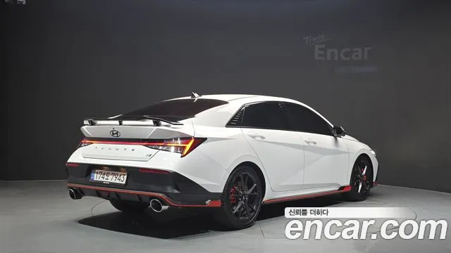 Hyundai AVANTE — Фото автомобиля 2