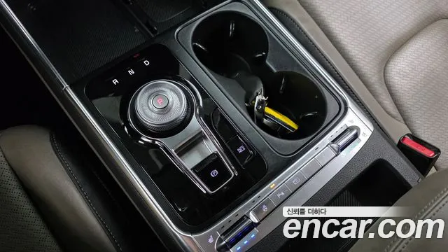 Kia Carnival Generation 4 — Фото автомобиля 9