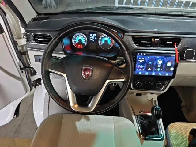 Jinbei New Hiace X30L — Фото автомобиля 10