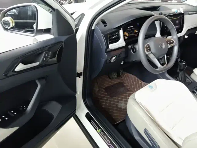 Volkswagen Tharu — Фото автомобиля 15