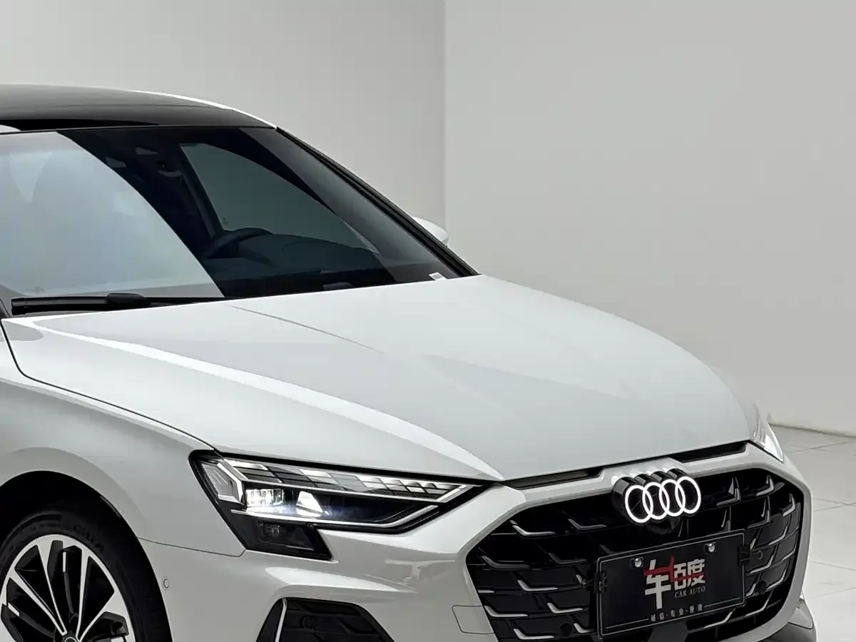 Audi Audi A3 2025 A3L Limousine 35TFSI Flying Premium — Фото автомобиля 11