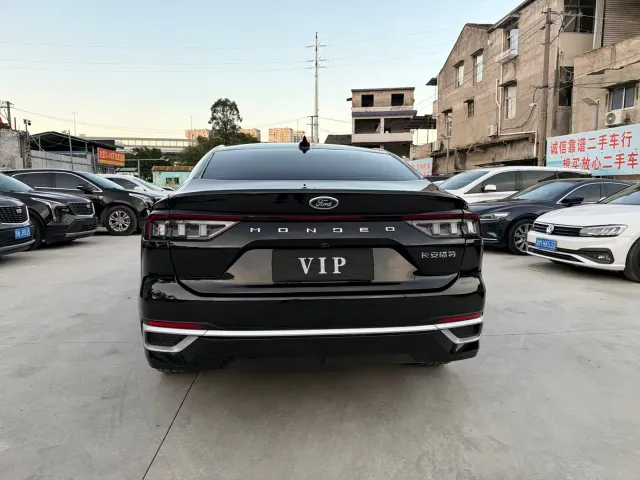 Ford Mondeo — Фото автомобиля 4