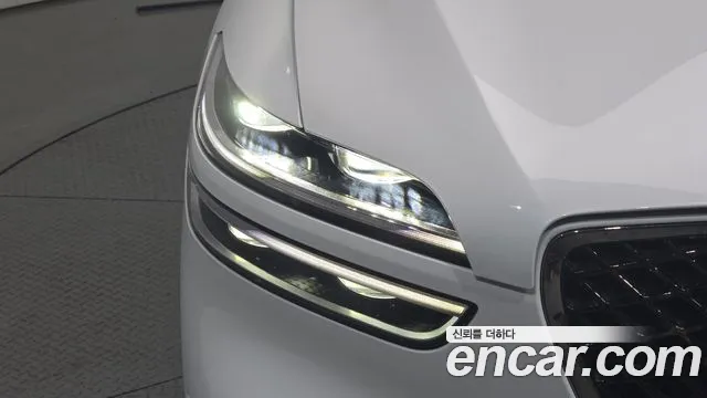 Genesis GV70 2.5T Бензин 2WD — Фото автомобиля 22
