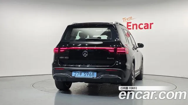 Mercedes-Benz EQB X243 — Фото автомобиля 4