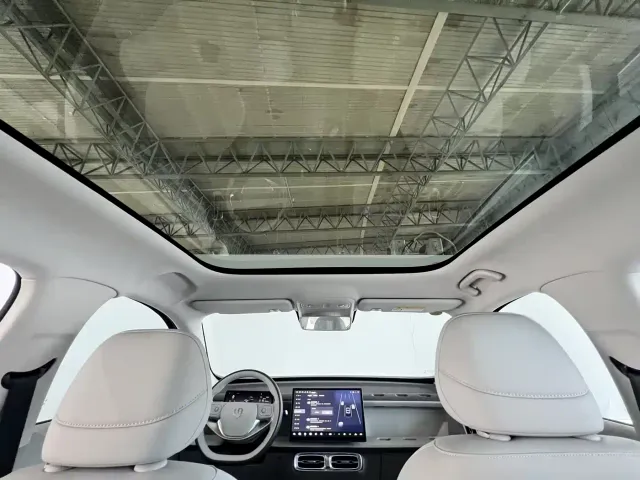 Leapmotor B10 — Фото автомобиля 24