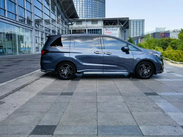 Honda Odyssey — Фото автомобиля 4