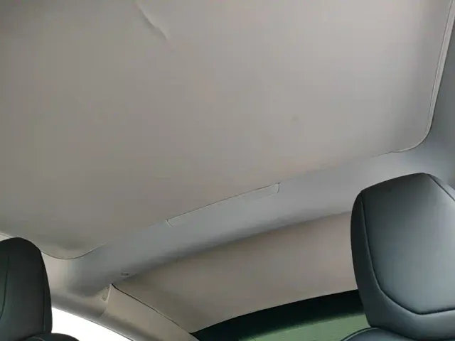 Tesla Model 3 — Фото автомобиля 17