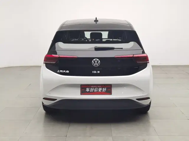 Volkswagen ID.3 — Фото автомобиля 4
