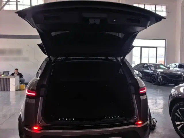 Land Rover Range Rover Evoque — Фото автомобиля 18