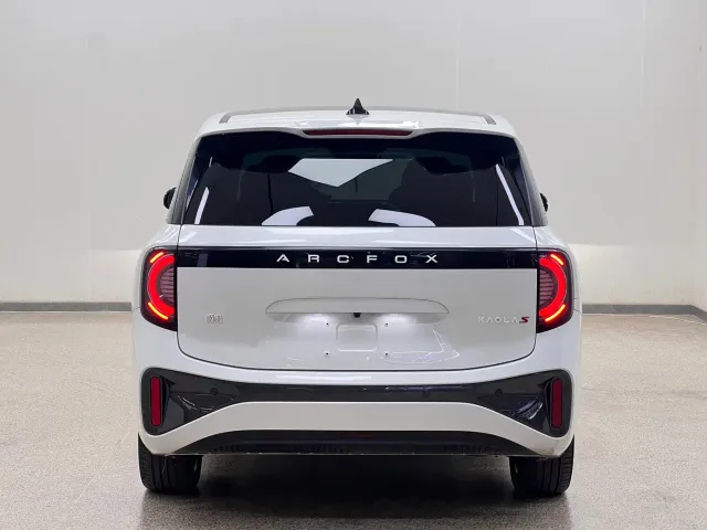 Arcfox Kaola S — Фото автомобиля 5