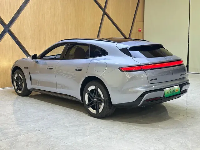 Shangjie Z7T — Фото автомобиля 24