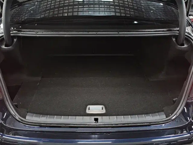 BMW 5 Series — Фото автомобиля 13