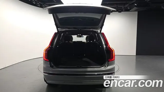 Volvo XC90 — Фото автомобиля 27