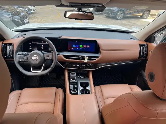 Nissan Terra — Фото автомобиля 9