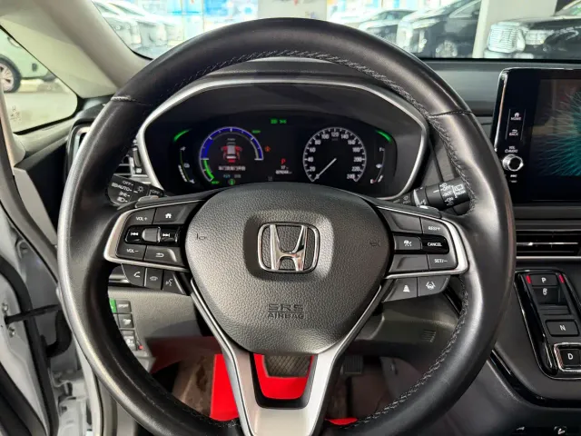 Honda Elysion — Фото автомобиля 18