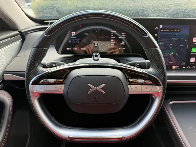 Xpeng P7 — Фото автомобиля 8