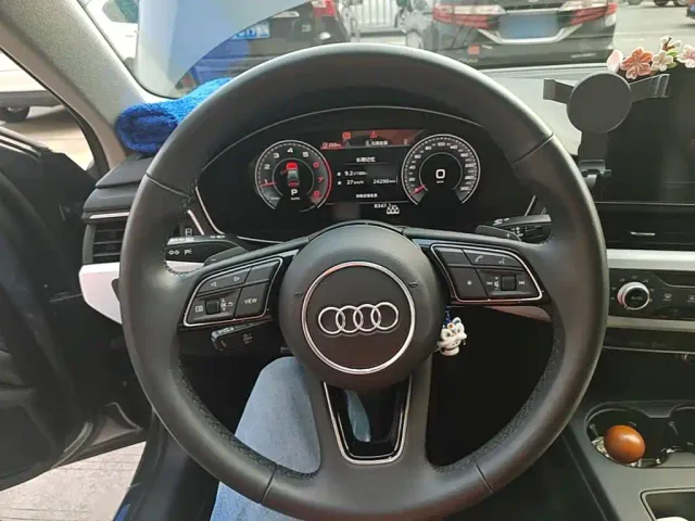 Audi A4L — Фото автомобиля 10