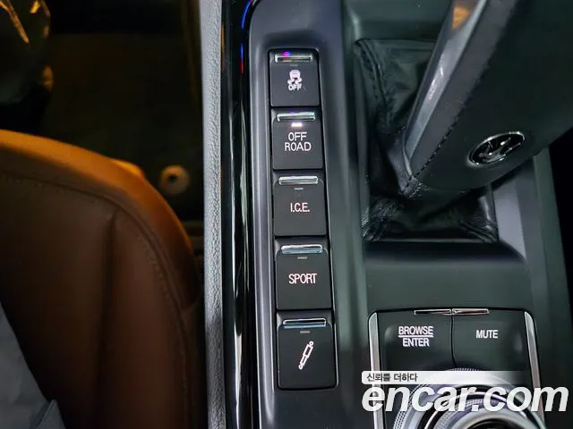 Maserati Levante — Фото автомобиля 18