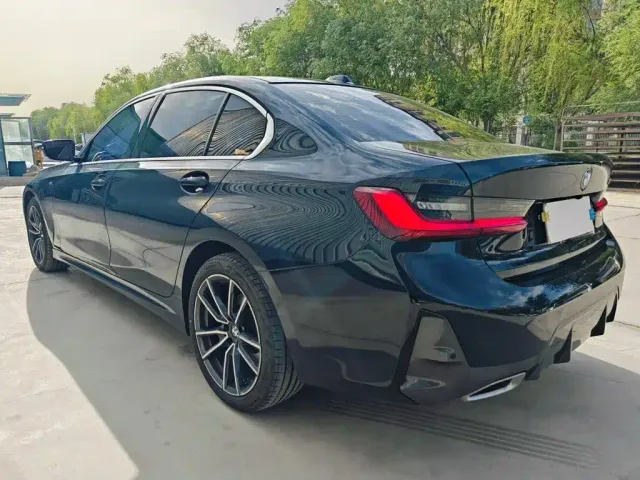 BMW 3 Series — Фото автомобиля 7